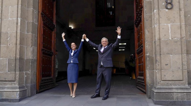 Claudia Sheinbaum da su primera conferencia en Palacio Nacional