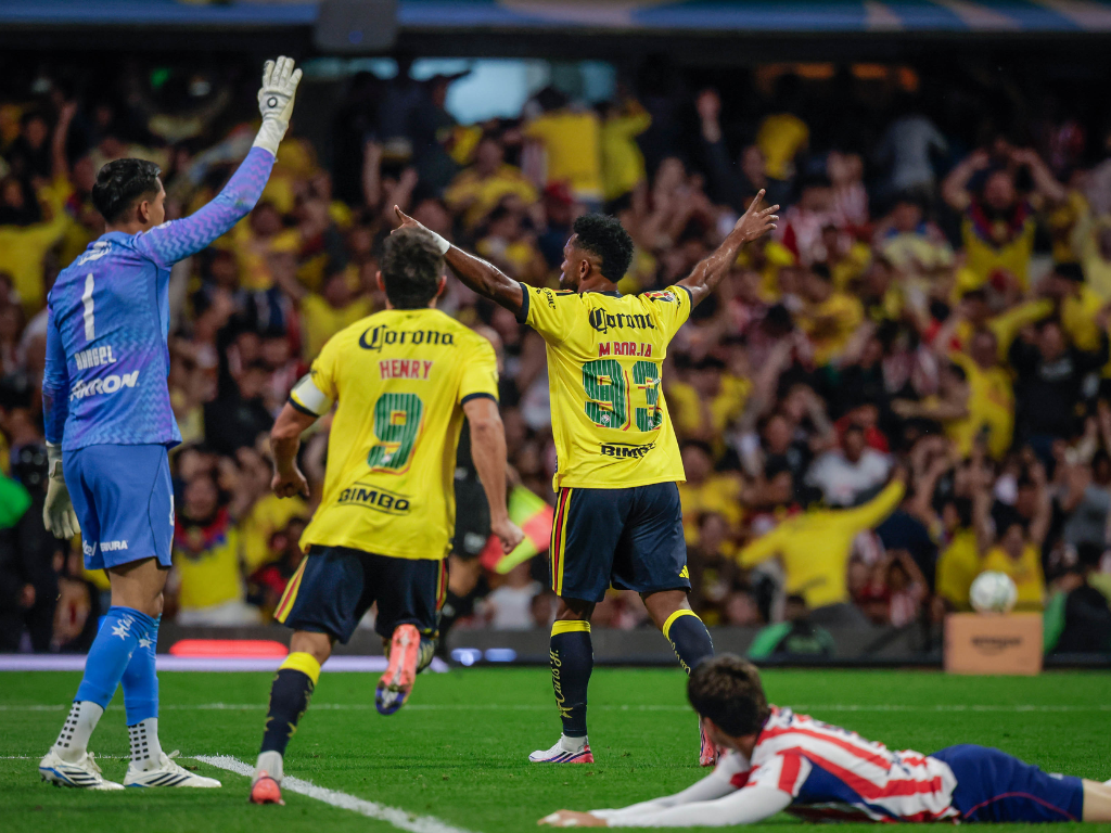 Borja brilló en el Clásico y rescata el empate ante Chivas