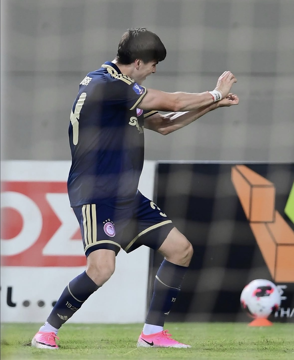 El Hormigol está de vuelta: Armando González anota su primer gol con Olympiacos