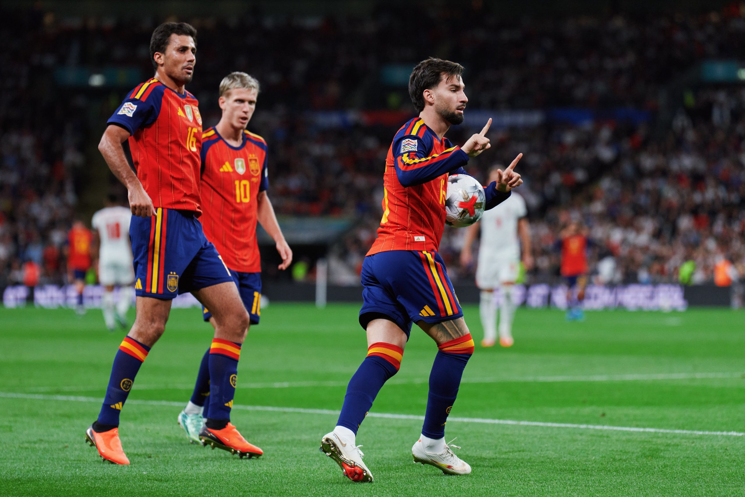 ESPAÑA VENCE A INGLATERRA 2-3 EN LA NATIONS LEAGUE